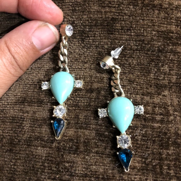 Art Deco Inspired Turquoise and Gold Tone Earrings - Picture 2 of 2